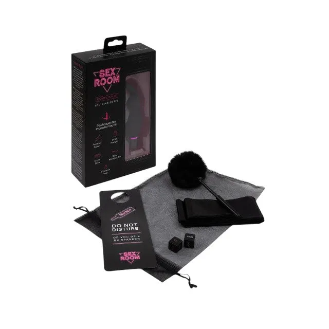 Kit DREAMTOYS Sex Room Raunchy Kit. set 6 produse. pentru stimularea prostatei. cu vibrator. puf de gâdilat. zaruri și mască