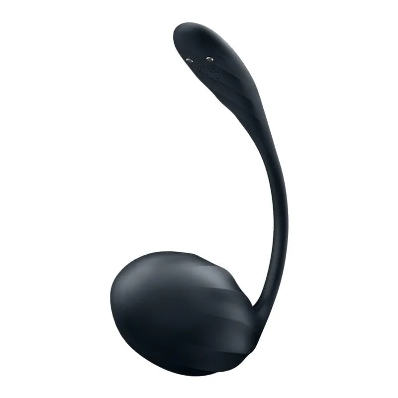 Satisfyer Ribbed Petal Wearable Vibrator